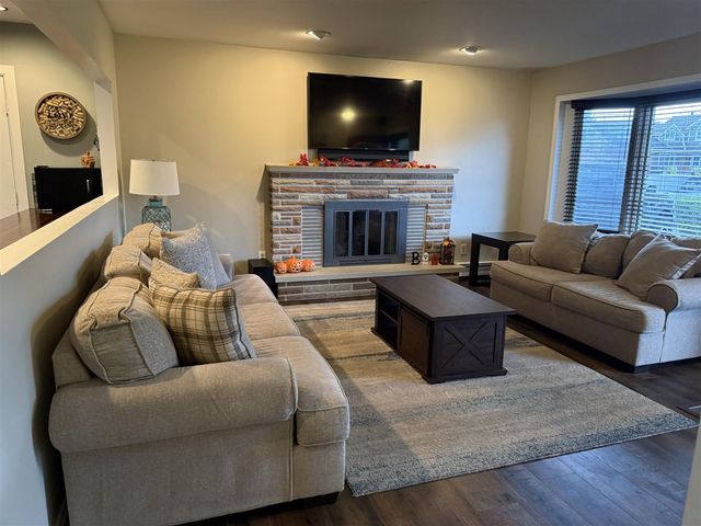 41204 Belvidere Street, Harrison Twp, MI 48045