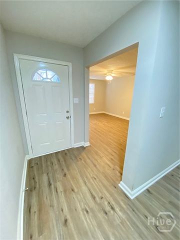 2137 Bolling Street, Savannah, GA 31404