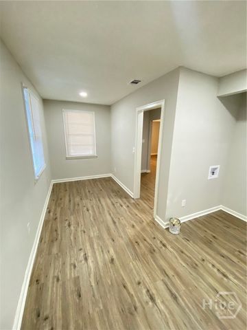 2137 Bolling Street, Savannah, GA 31404