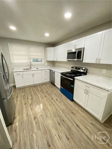 2137 Bolling Street, Savannah, GA 31404