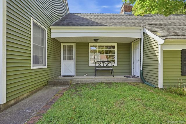 43 Farm Road N, Wading River, NY 11792