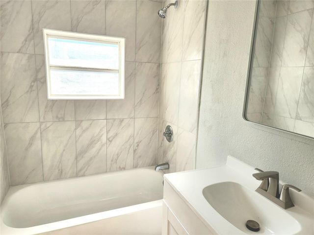 4615 N 38TH STREET, Tampa, FL 33610