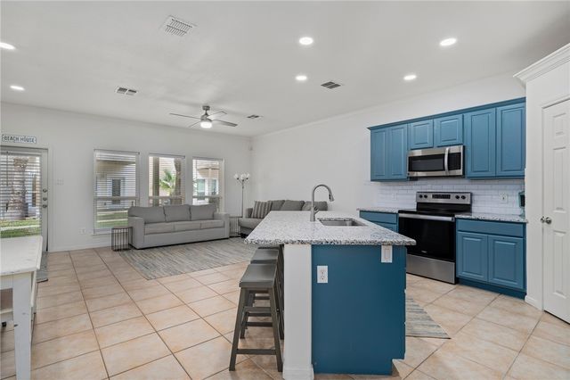 14878 Granada Dr Dr 303, Corpus Christi, TX 78418