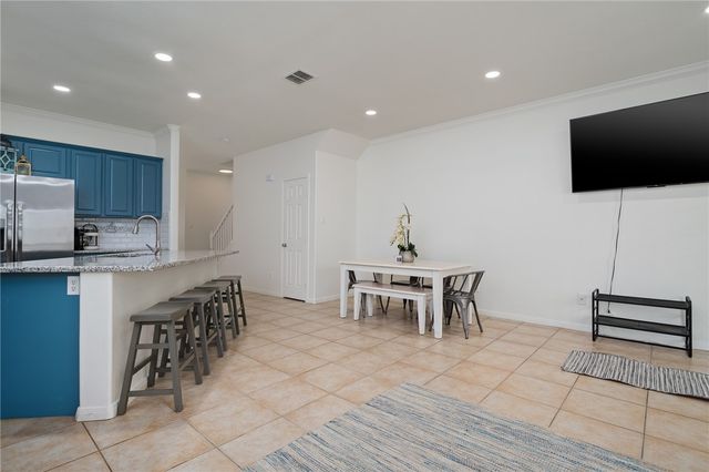 14878 Granada Dr Dr 303, Corpus Christi, TX 78418