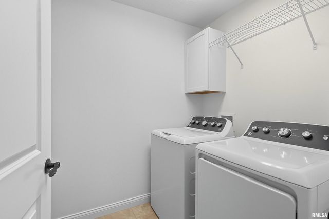 5767 EVERGREEN Place, Bettendorf, IA 52722