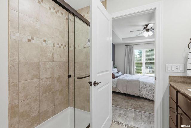 5767 EVERGREEN Place, Bettendorf, IA 52722