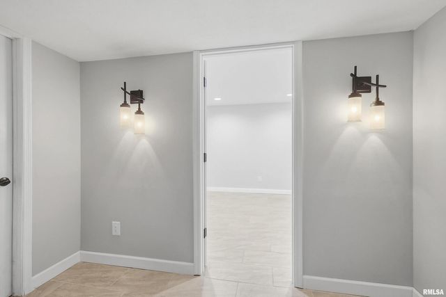 5767 EVERGREEN Place, Bettendorf, IA 52722