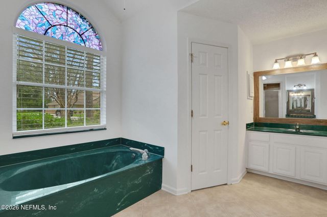 1860 ROYAL FERN Lane, Fleming Island, FL 32003