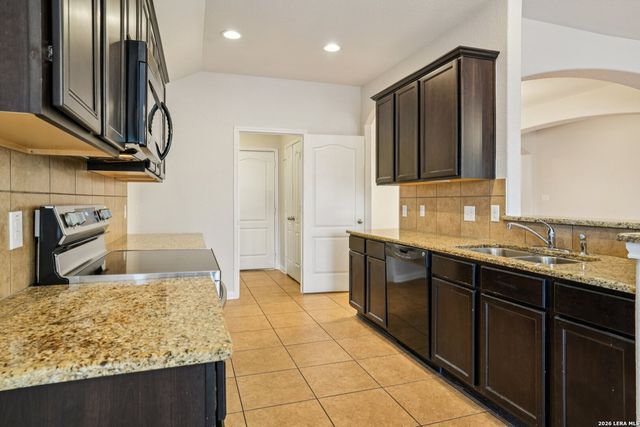 3302 Whisper Manor, Schertz, TX 78108