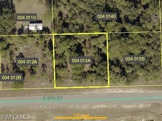 305 E 8th ST, Lehigh Acres, FL 33972