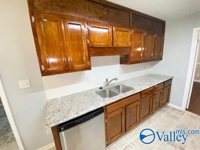 826 Crestview Drive, Madison, AL 35758