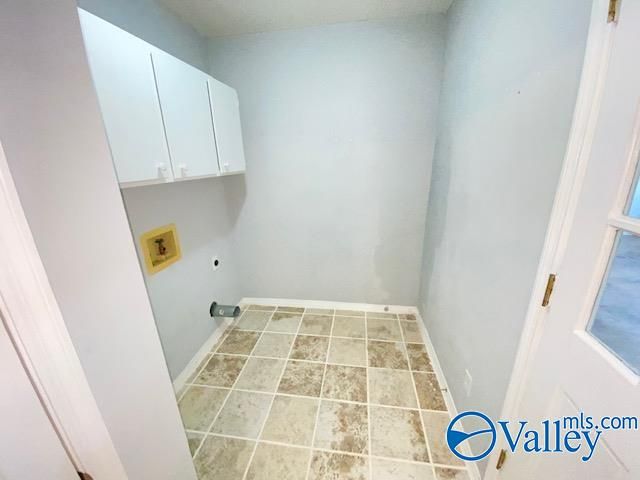 826 Crestview Drive, Madison, AL 35758