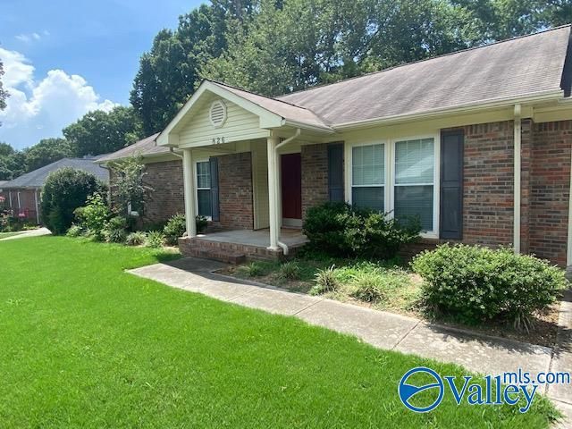 826 Crestview Drive, Madison, AL 35758