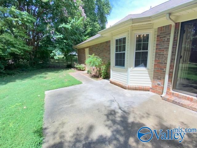 826 Crestview Drive, Madison, AL 35758