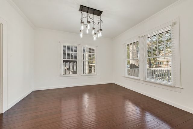 6042 Belmont Avenue, Dallas, TX 75206