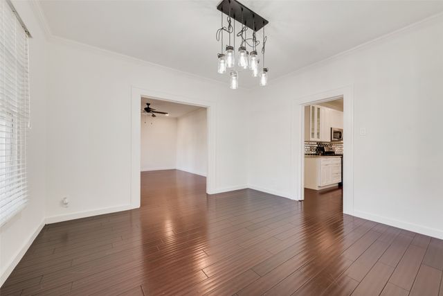 6042 Belmont Avenue, Dallas, TX 75206