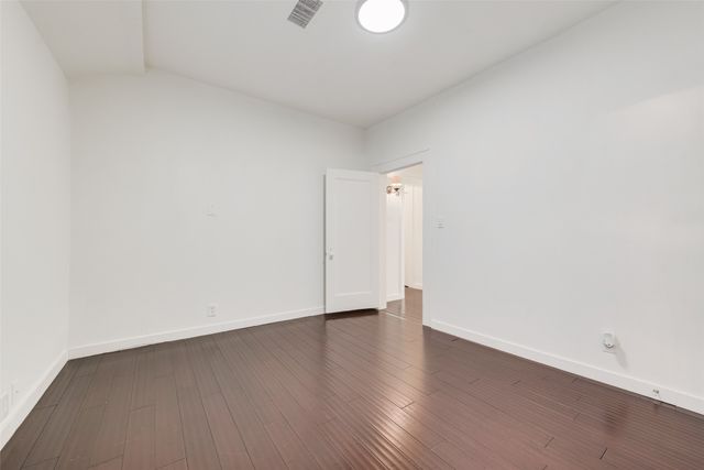 6042 Belmont Avenue, Dallas, TX 75206