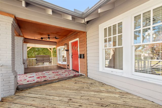 6042 Belmont Avenue, Dallas, TX 75206