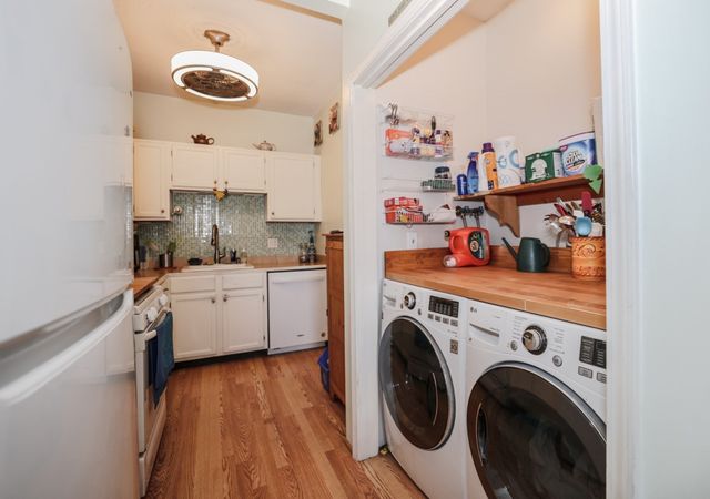 86 Stevens St B, Lowell, MA 01851