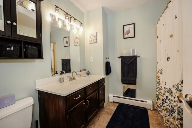 86 Stevens St B, Lowell, MA 01851