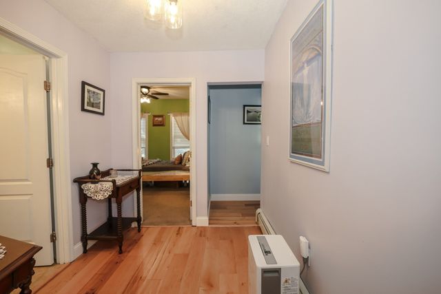 86 Stevens St B, Lowell, MA 01851