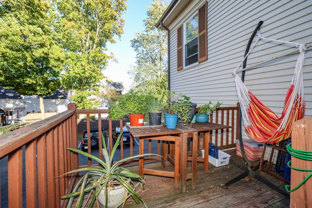 86 Stevens St B, Lowell, MA 01851