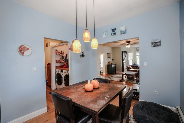 86 Stevens St B, Lowell, MA 01851