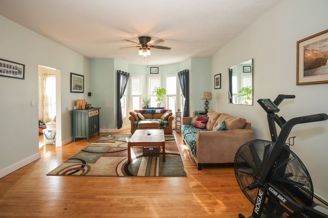 86 Stevens St B, Lowell, MA 01851