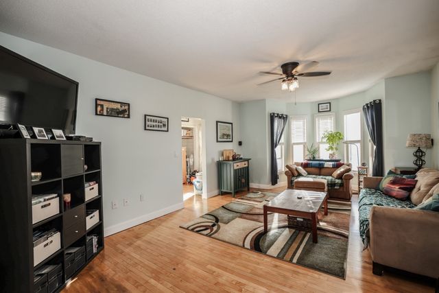 86 Stevens St B, Lowell, MA 01851