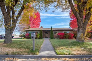 1406 SW 12th Street, Redmond, OR 97756