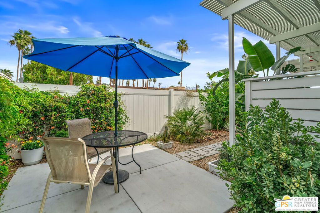 Image 12 of property listing at 403 Ginger Drive, Palm Springs, CA 92264