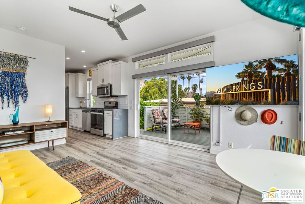 Image 19 of property listing at 403 Ginger Drive, Palm Springs, CA 92264