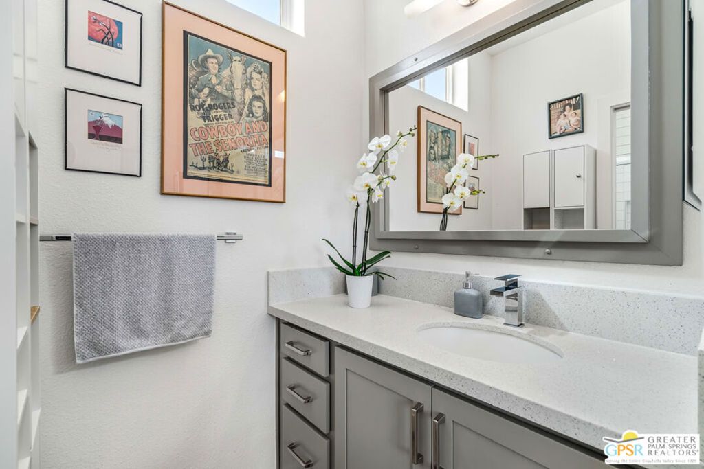 Image 31 of property listing at 403 Ginger Drive, Palm Springs, CA 92264