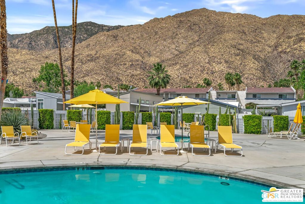 Image 37 of property listing at 403 Ginger Drive, Palm Springs, CA 92264