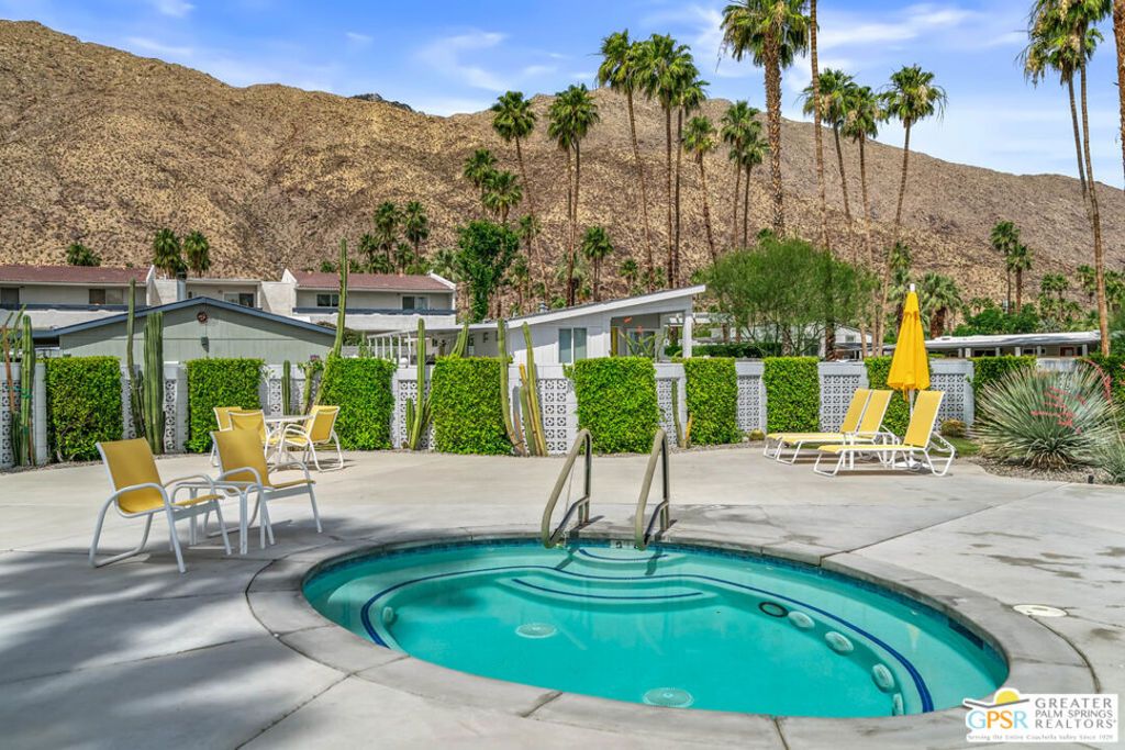 Image 38 of property listing at 403 Ginger Drive, Palm Springs, CA 92264