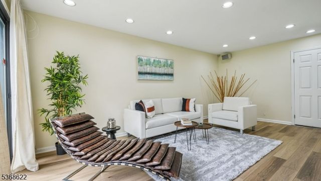 39 Musano Ct, West Orange Twp., NJ 07052