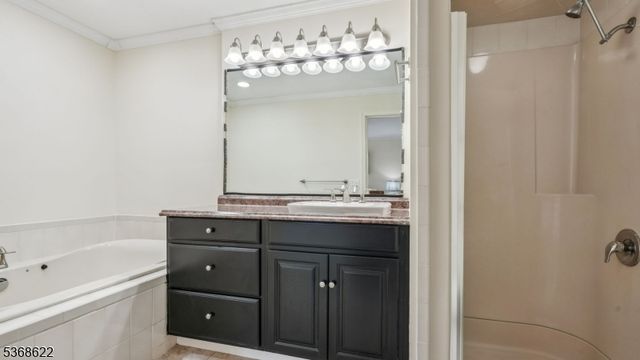 39 Musano Ct, West Orange Twp., NJ 07052