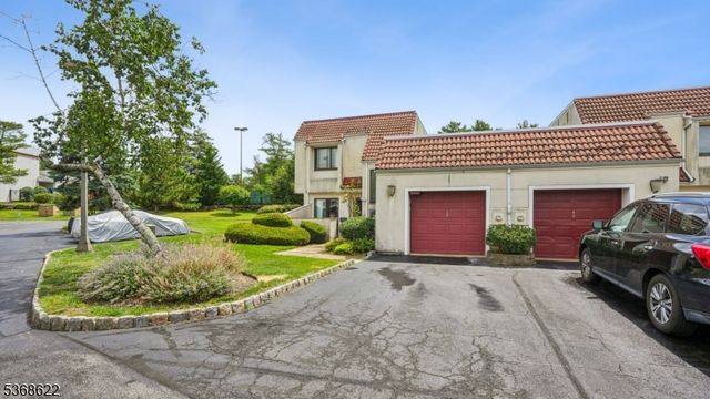 39 Musano Ct, West Orange Twp., NJ 07052