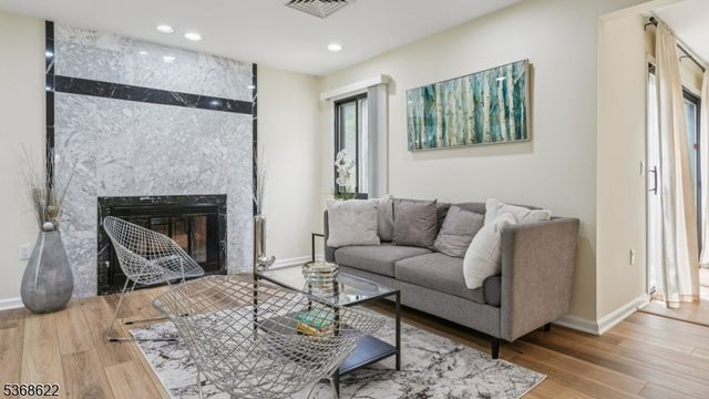 39 Musano Ct, West Orange Twp., NJ 07052