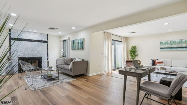 39 Musano Ct, West Orange Twp., NJ 07052