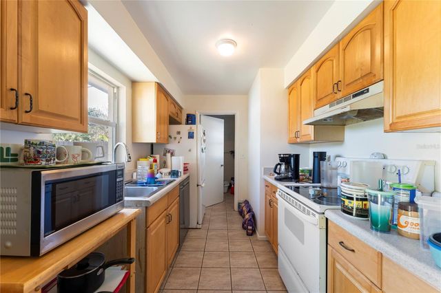 5015 BROOKMEADE DRIVE, Sarasota, FL 34232