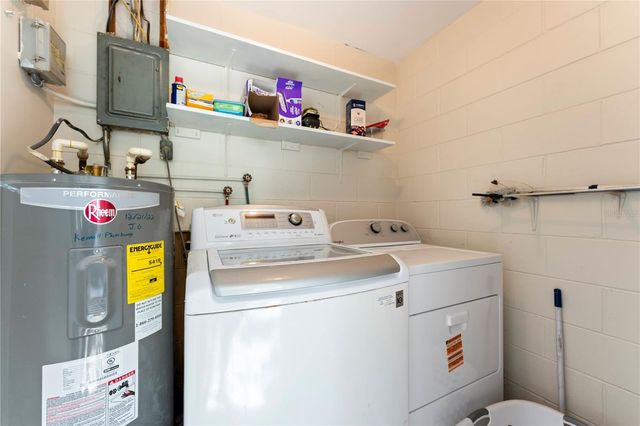 5015 BROOKMEADE DRIVE, Sarasota, FL 34232