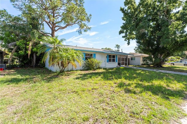 5015 BROOKMEADE DRIVE, Sarasota, FL 34232