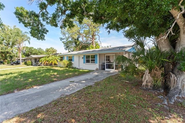 5015 BROOKMEADE DRIVE, Sarasota, FL 34232