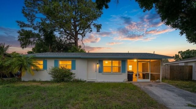 5015 BROOKMEADE DRIVE, Sarasota, FL 34232