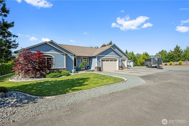 208 Lilly Lane, Mount Vernon, WA 98274