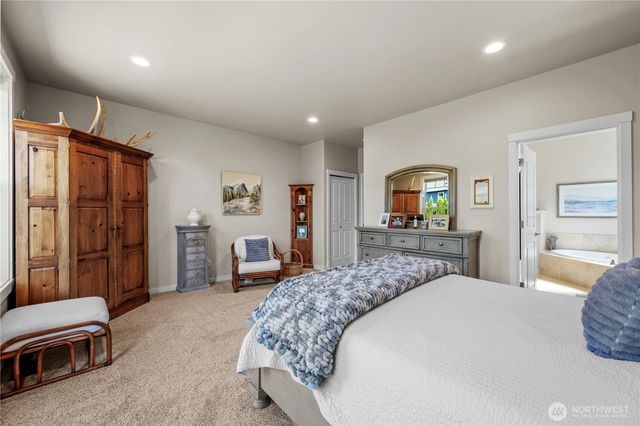 208 Lilly Lane, Mount Vernon, WA 98274