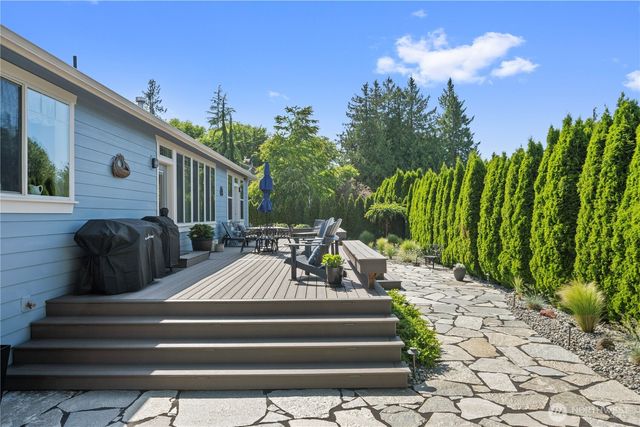 208 Lilly Lane, Mount Vernon, WA 98274