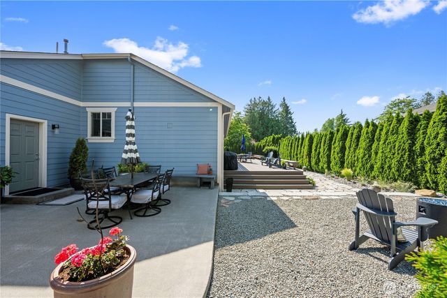 208 Lilly Lane, Mount Vernon, WA 98274
