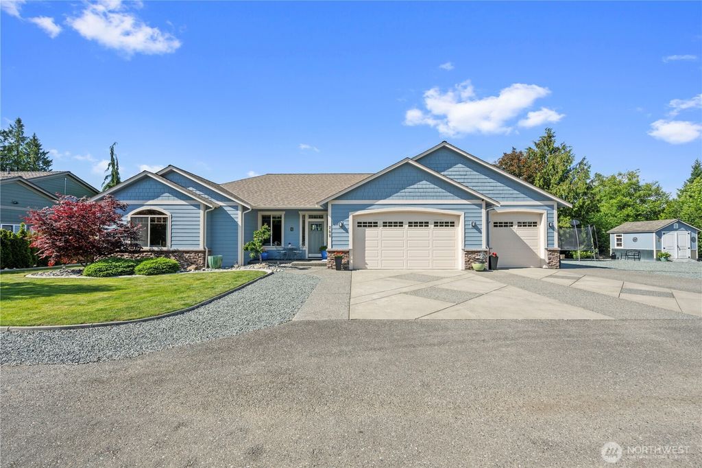 208 Lilly Lane, Mount Vernon, WA 98274